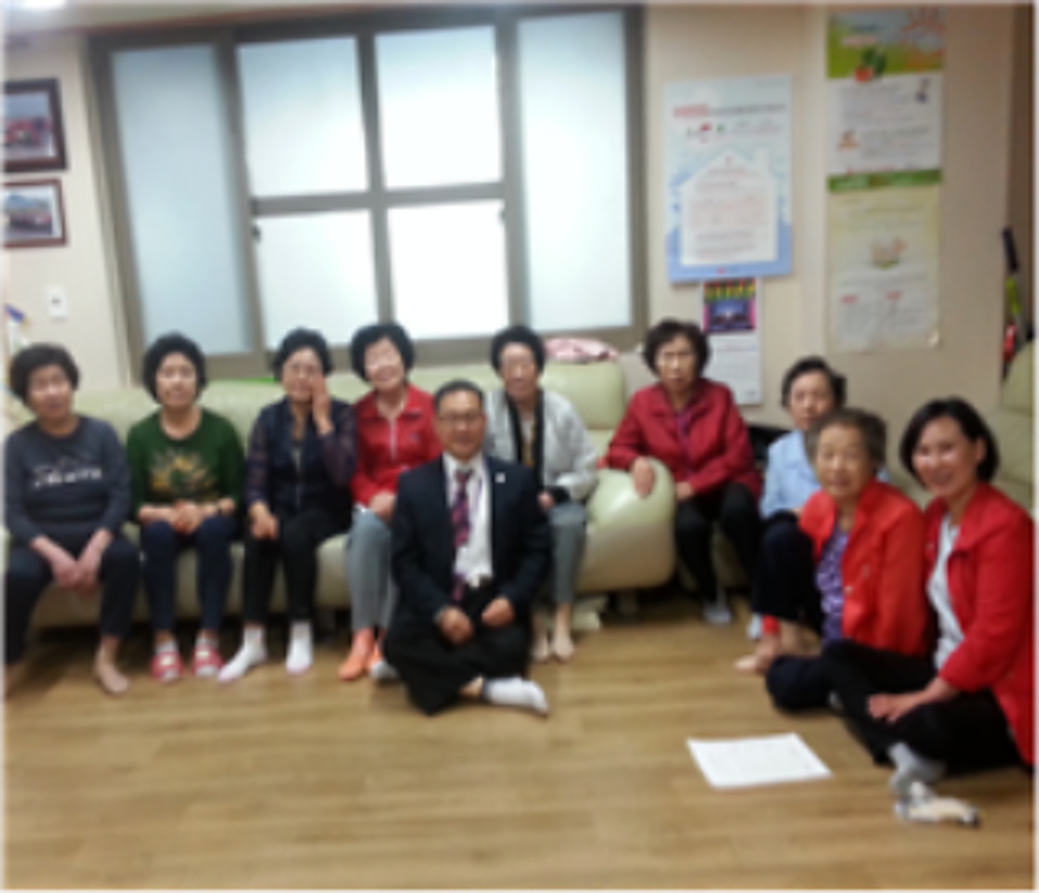 쌍용 자이아파트 경로당 생명존중교육 현장 1
