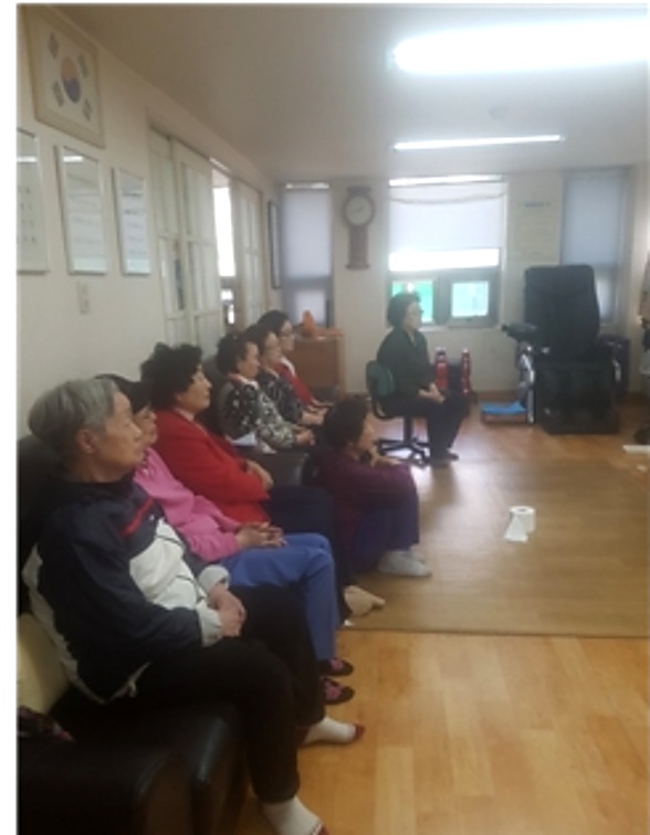 월봉일성 경로당 생명존중교육 현장 2