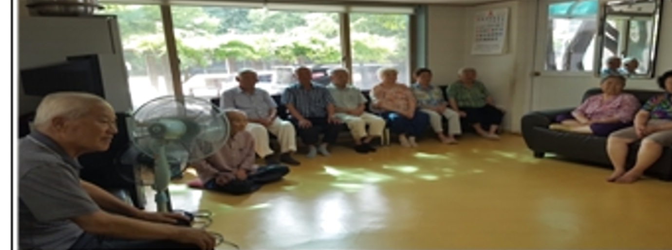 극동2차아파트 노인회 생명존중교육 현장 2