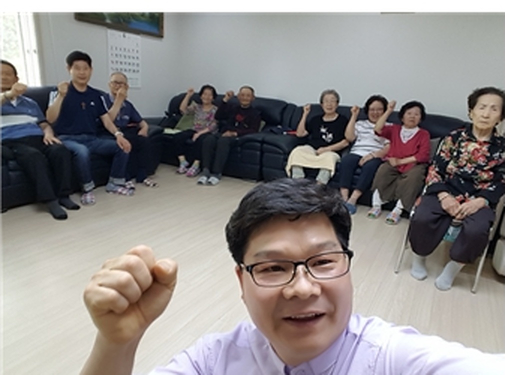 레이크타운2차푸르지오아파트 경로당 생명존중교육 현장 3
