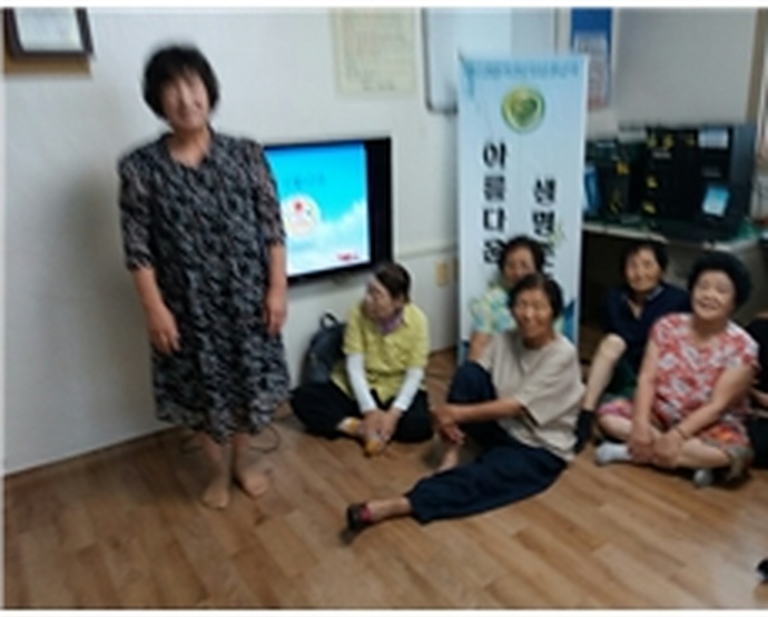 석교1리 경로당 생명존중교육 현장 2