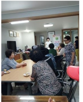 신동아파밀리에A아파트 경로당 생명존중교육 현장 1